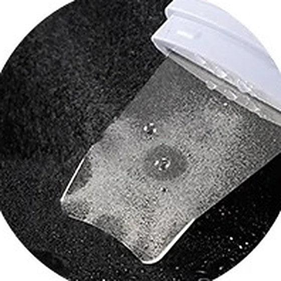 
Ultrasonic spatula turning water into a fine mist